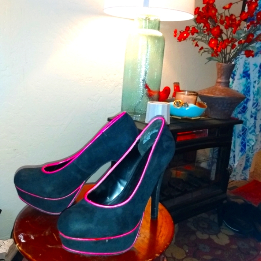 Candies Black and Hot Pink Platform Stiletto  Pumps Size 9 Y2K vintage
